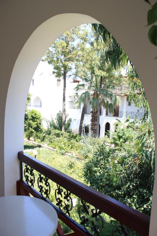 Toloman Hotel Bitez Beach Luaran gambar